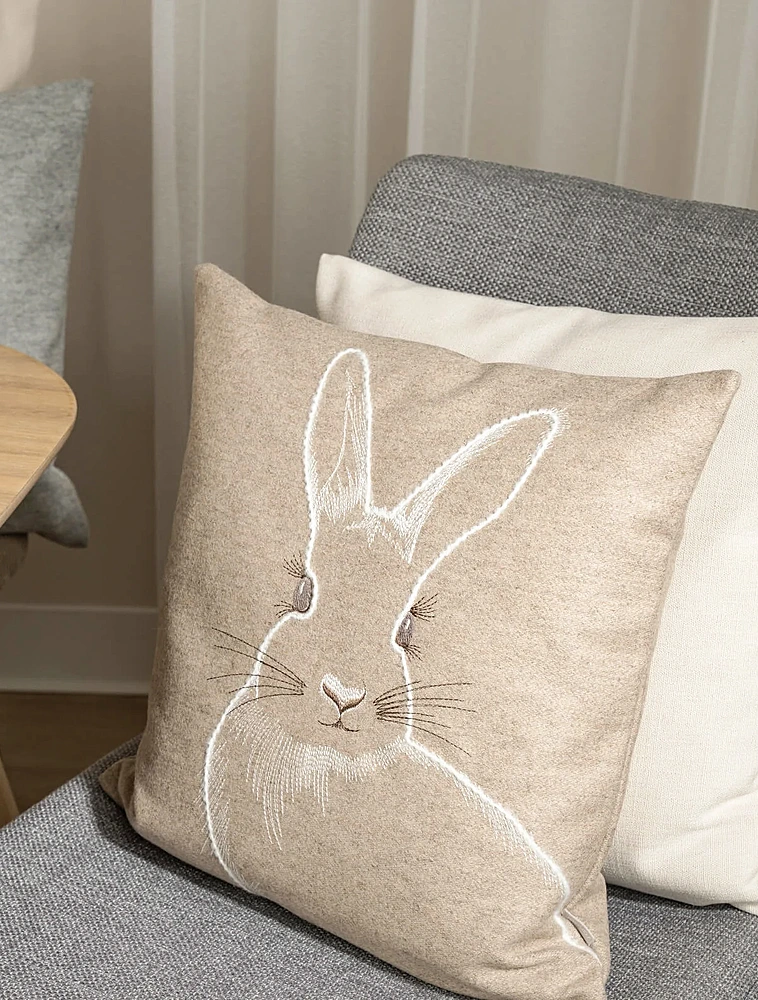 Декоративная наволочка Lady Bun, 40x40 см от Sander