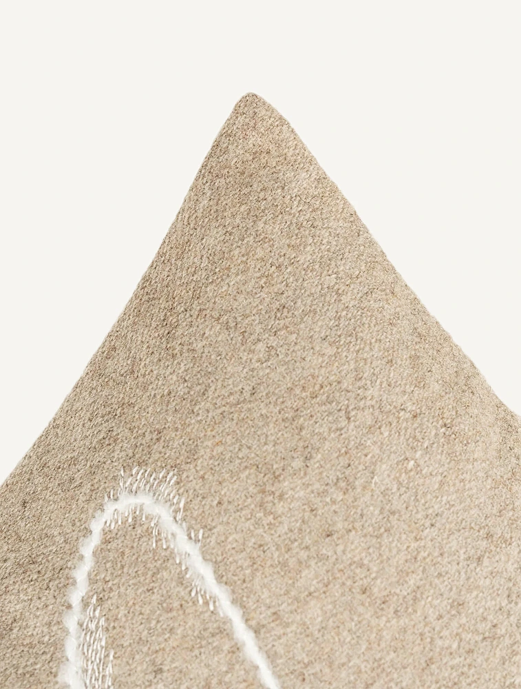 Декоративная наволочка Lady Bun, 40x40 см от Sander