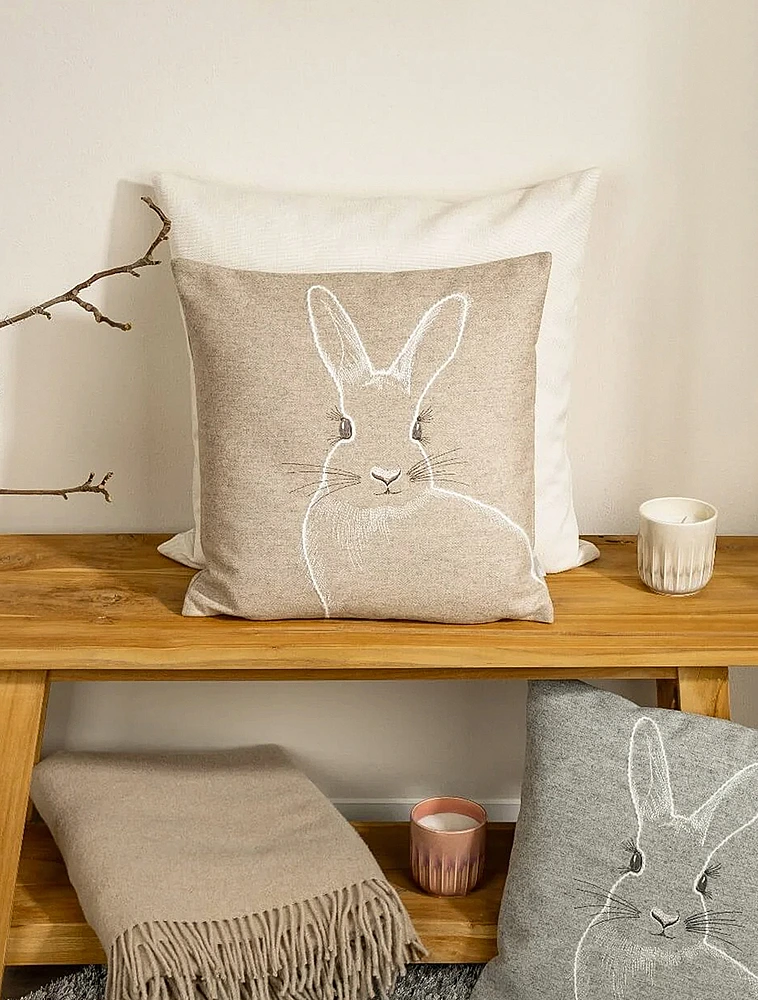 Декоративная наволочка Lady Bun, 40x40 см от Sander