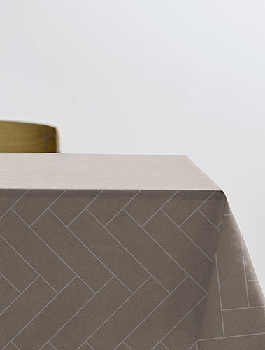 Коричневый