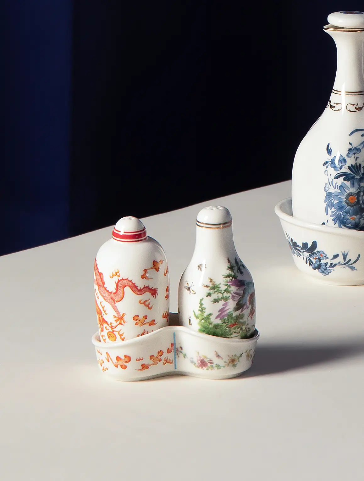 Набор из солонки и перечницы Hybrid, 10 см