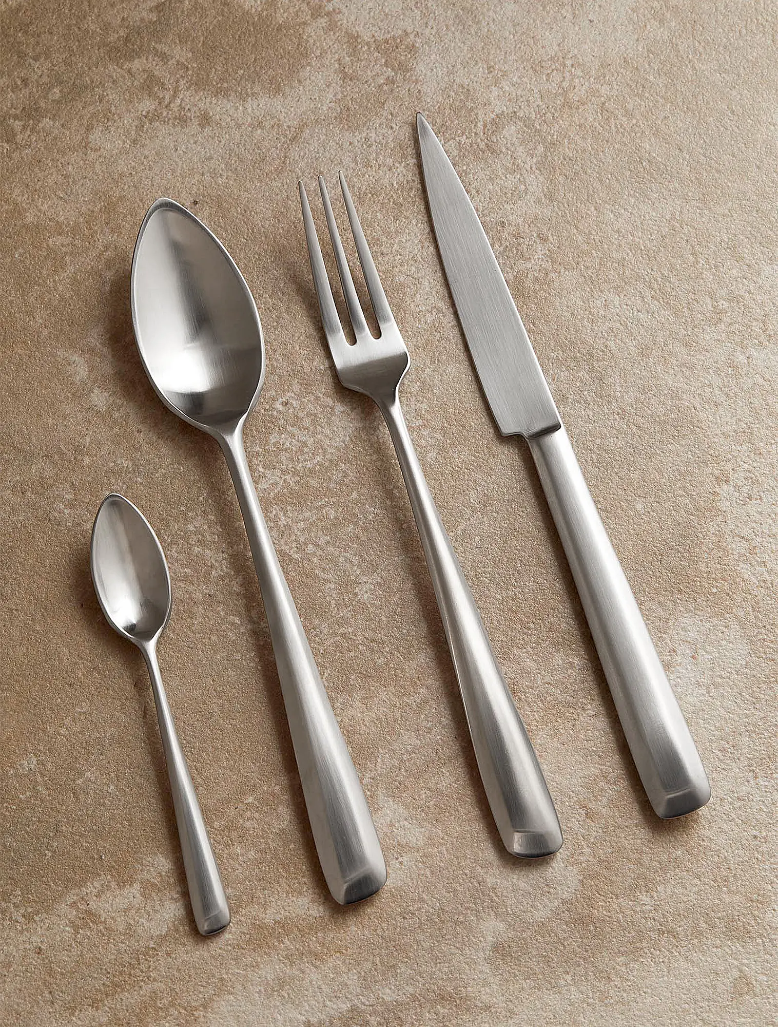 Набор столовых приборов Zoe Matt на 6 персон, 24 пр.