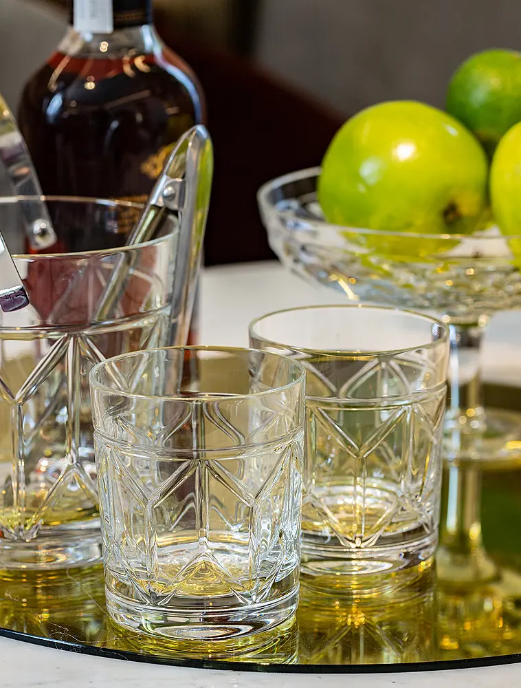 Набор из штофа 840 мл и 4 стаканов для виски Avenue от Vista Alegre