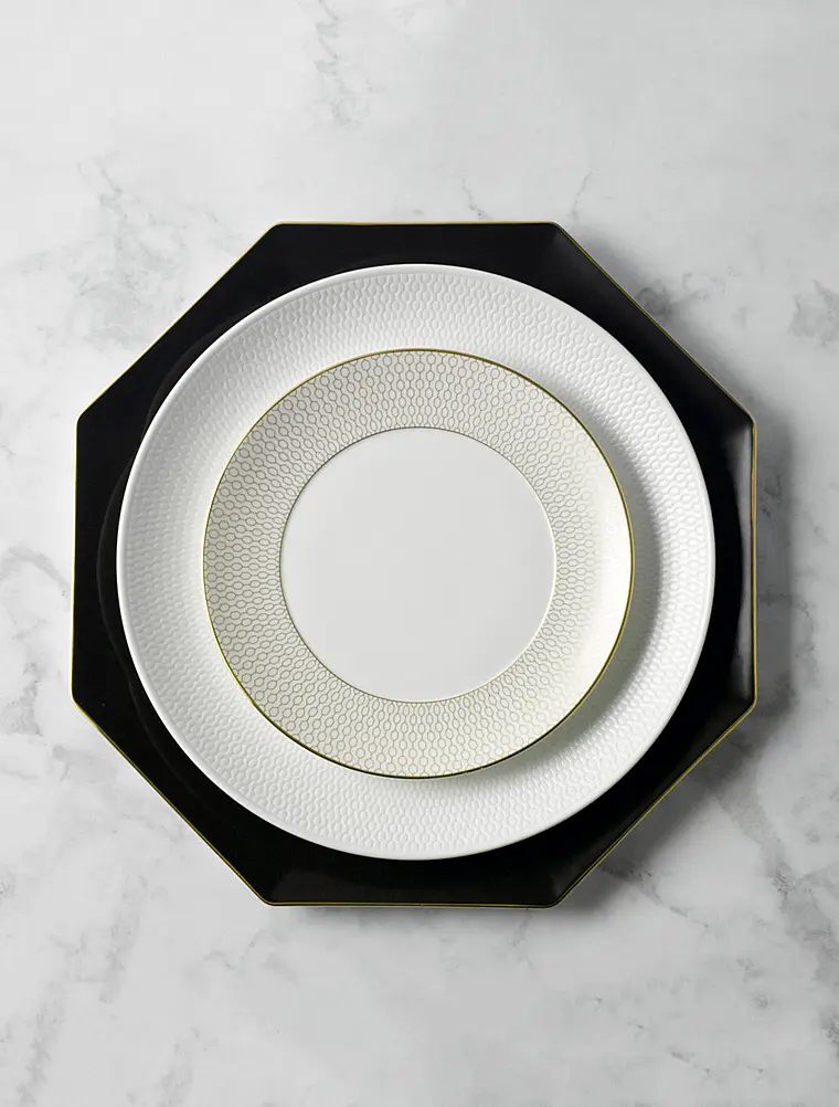 Плоское блюдо Gio Gold (Arris), 33,5 см от Wedgwood