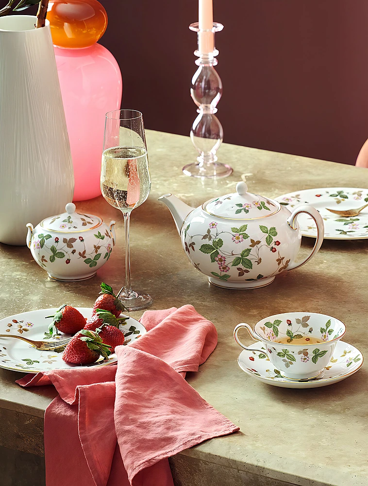 Сахарница Wild Strawberry от Wedgwood