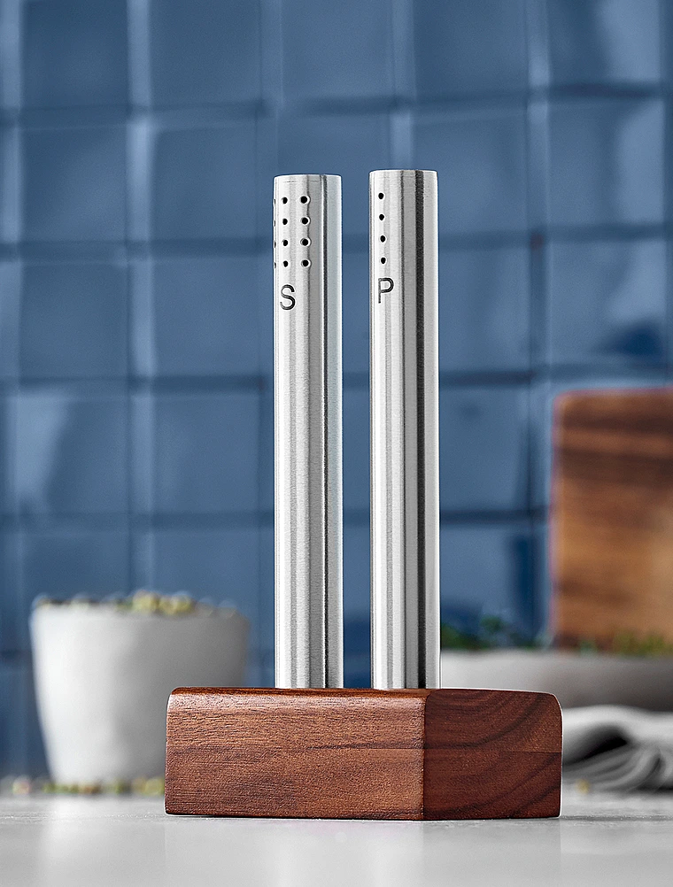 Набор из солонки и перечницы Basic, 15 см от WMF