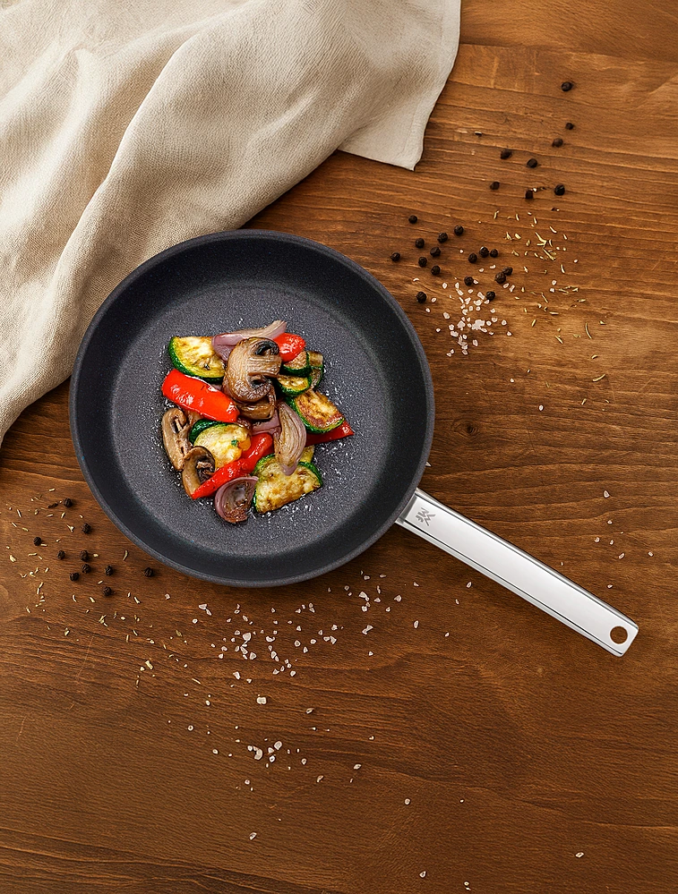 Сковорода универсальная PermaDur Advance, 28 см от WMF