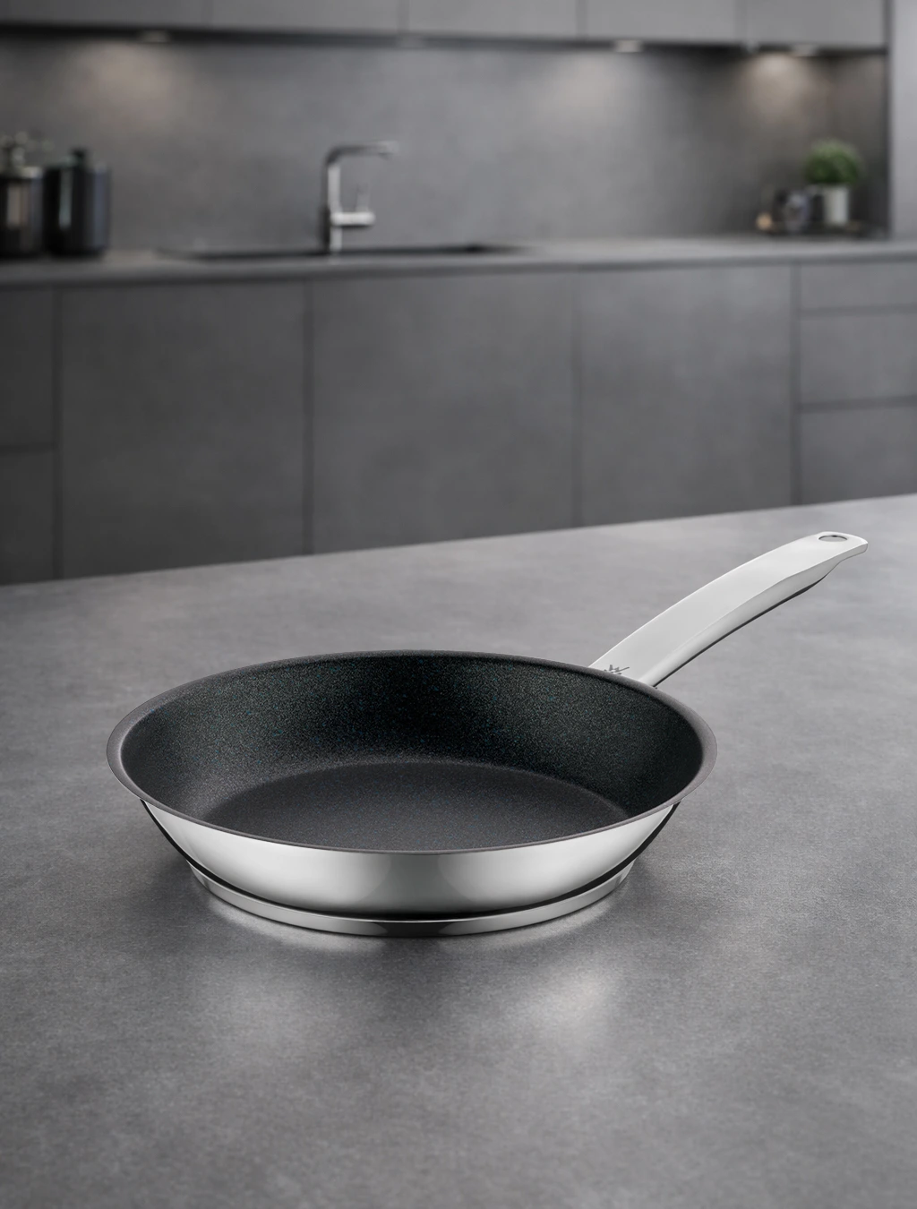 Сковорода универсальная PermaDur Advance, 24 см