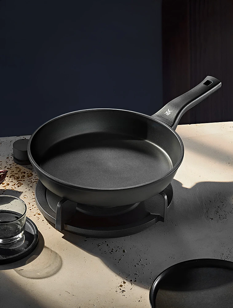 Сковорода универсальная PermaDur Premium, 28 см от WMF