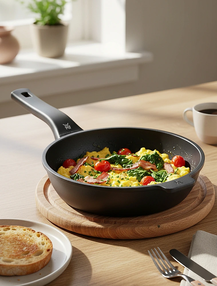 Сковорода универсальная PermaDur Premium, 24 см от WMF