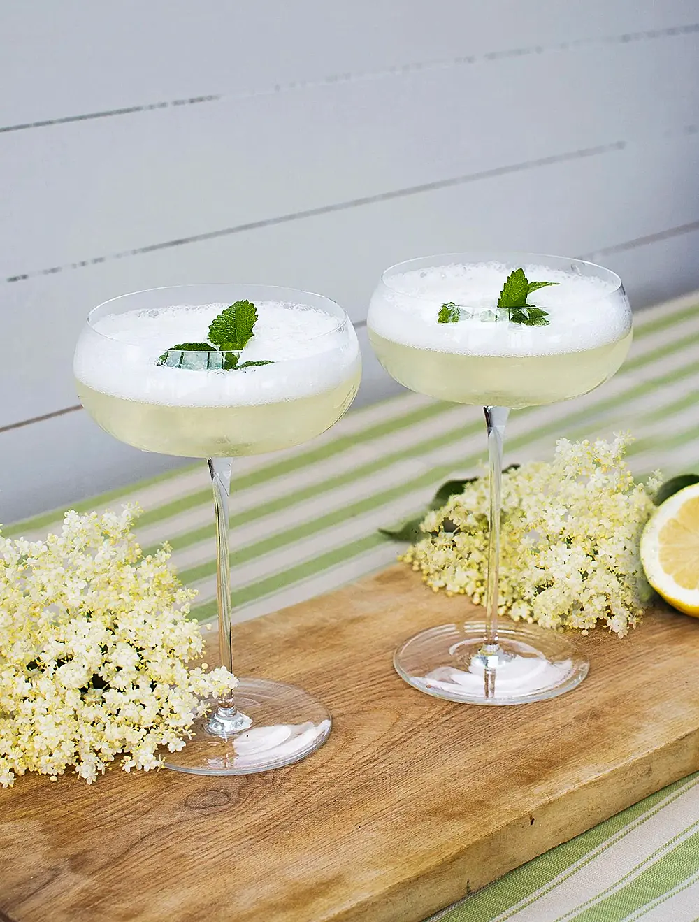 Набор из 2 бокалов для шампанского и мартини Vision Nostalgic, 250 мл